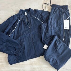 New Lululemon tracksuit in navy size 12 license to train